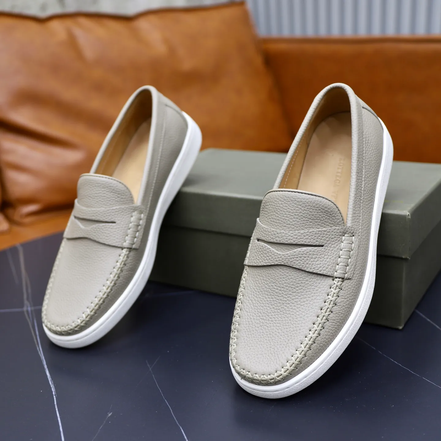 Men's men's shoes 💰480💰BOTTEG* VENET* - high-end boutique Size: 38-44 (45 customized) BV new product, calfskin surface, water-dyed cowhide lining, classic style harmoniously blends with contemporary fashion temperament, rubber soles are light and flexible, water-dyed cowhide lining!